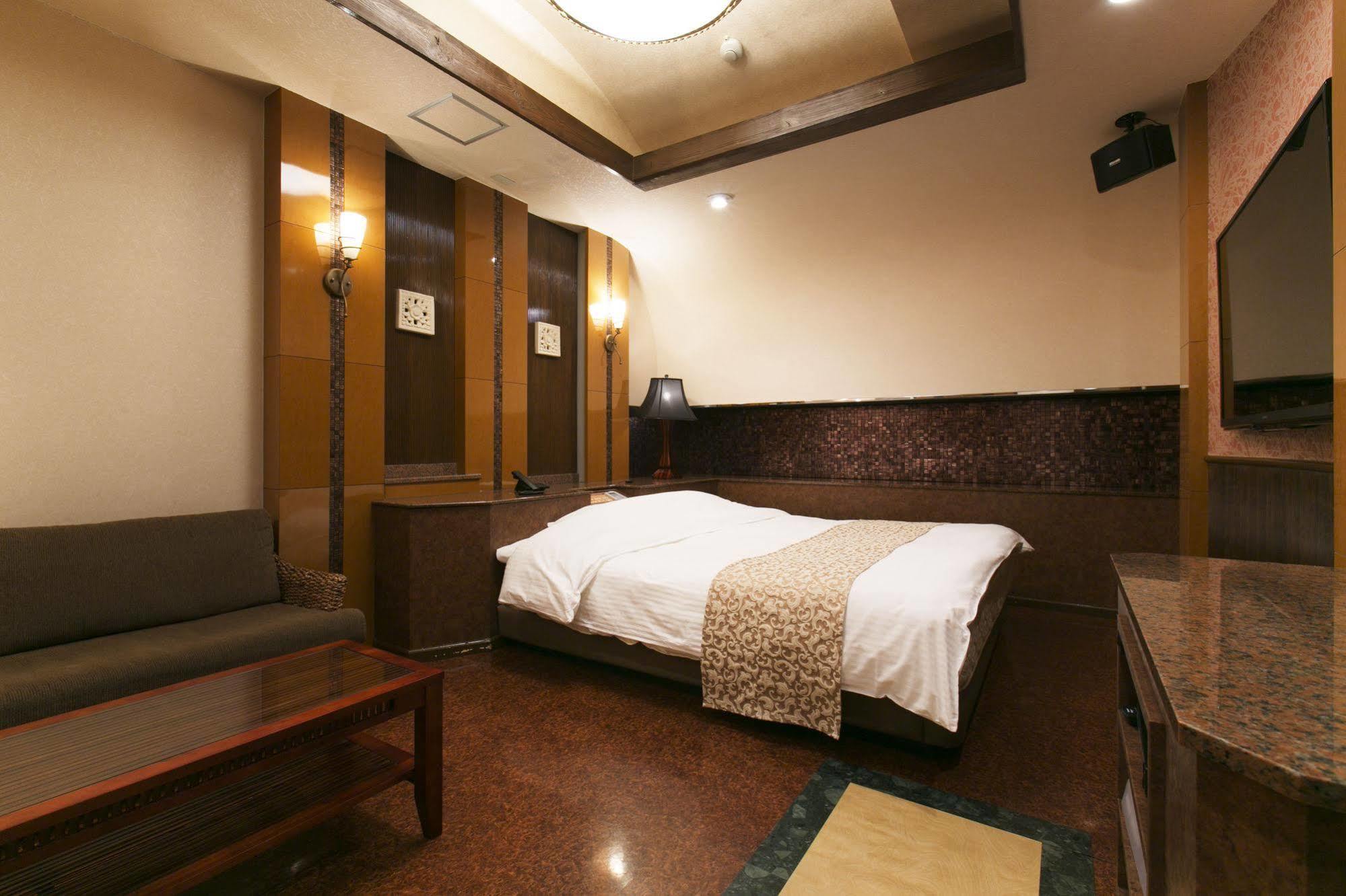 Hotel Atlantis Toyonaka (Adults Only) Buitenkant foto